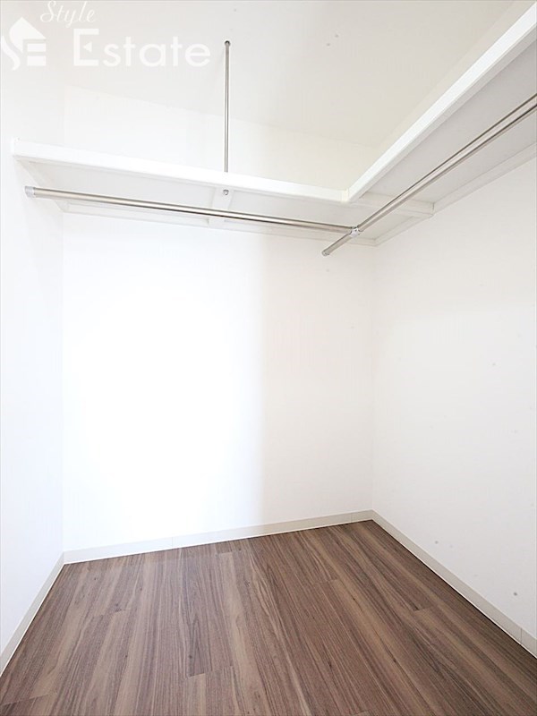 収納　ウォークインクローゼット