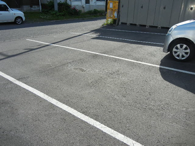 駐車場　駐車場