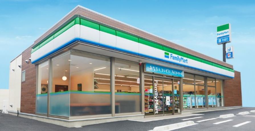 コンビニ　ファミリーマート上大崎店（コンビニ）まで292m