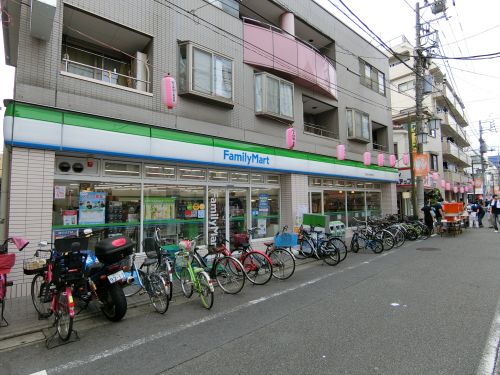 コンビニ　ファミリーマート大田池上仲通り店（コンビニ）まで69m