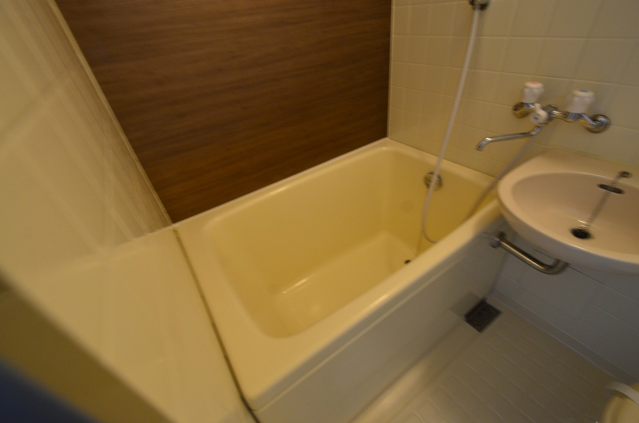 バス・シャワールーム　シンプルで清潔な浴室です！