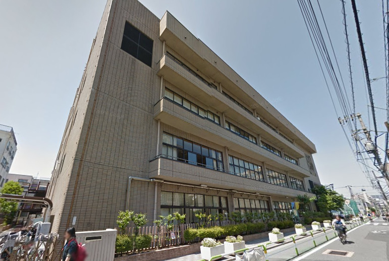 小学校　荒川区立 ひぐらし小学校（小学校）まで130m