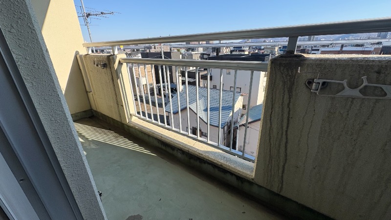 バルコニー　広々バルコニー