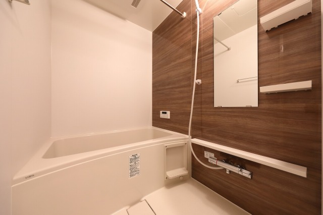 バス・シャワールーム　バス・シャワールーム