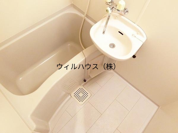 バス・シャワールーム　キレイな浴室です！