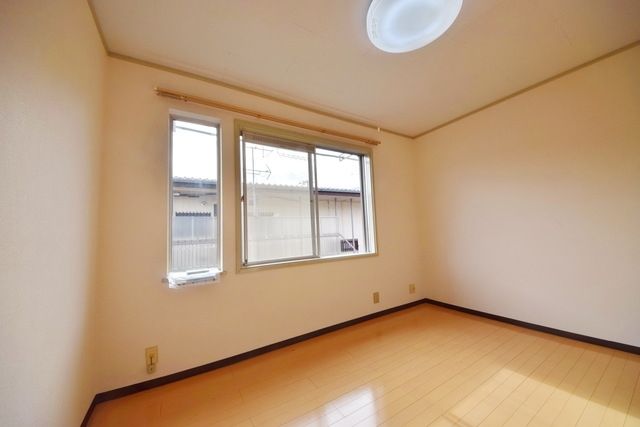 居室・リビング　★南向きの明るいお部屋です★