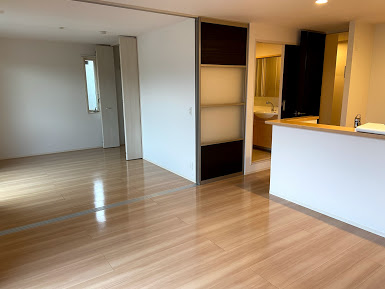 居室・リビング　※同建物の別のお部屋の写真です。（小窓なし）