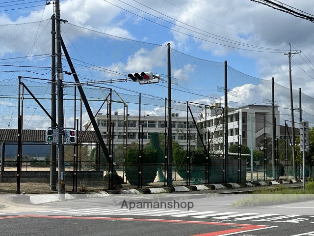 中学校　桜が丘中学校（中学校）まで1141m