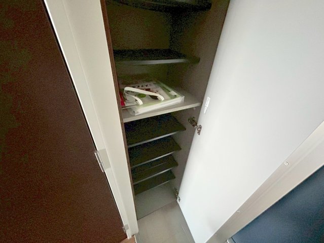 収納　大きいシューズボックスは靴がいっぱい入れれますね。