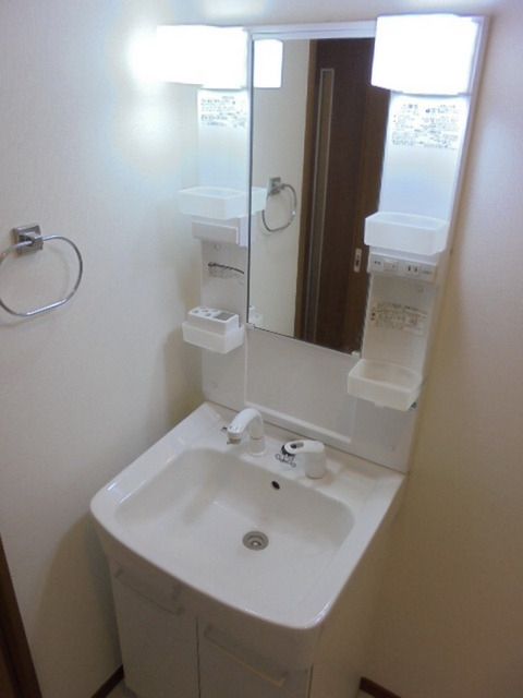 洗面設備　★忙しい朝に便利な独立洗面台★