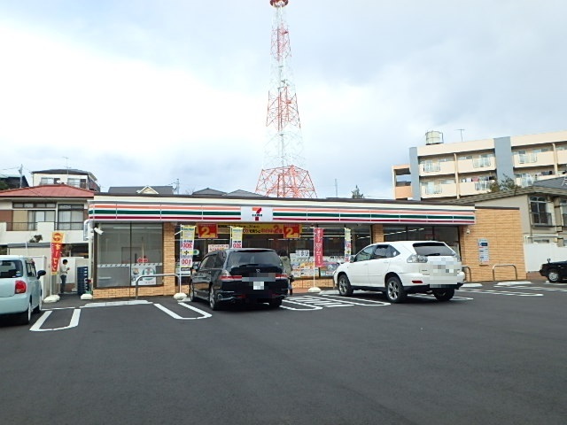 コンビニ　セブンイレブン（コンビニ）まで300m