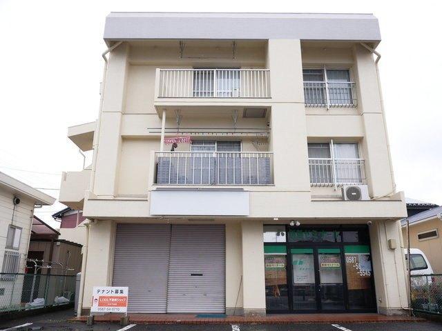 建物外観　昭和レトロなマンションにモダンなお部屋！