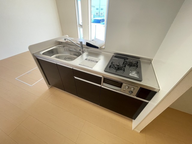 キッチン　別部屋参考写真です