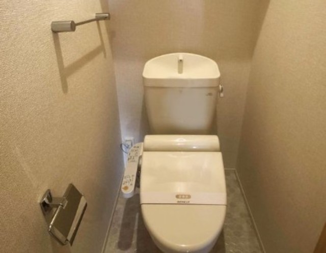 トイレ　別部屋参考。