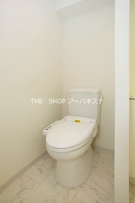 トイレ　ウォシュレット付き
