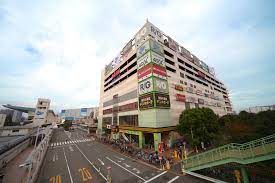 スーパー　業務スーパー BIG FUN 平和島店（スーパー）まで642m