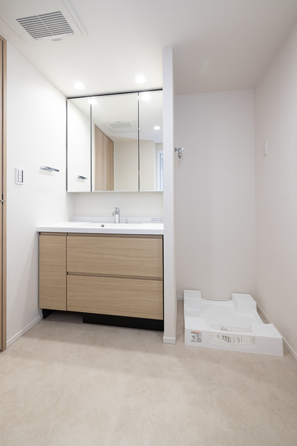 洗面設備　※写真は同タイプ住戸です。