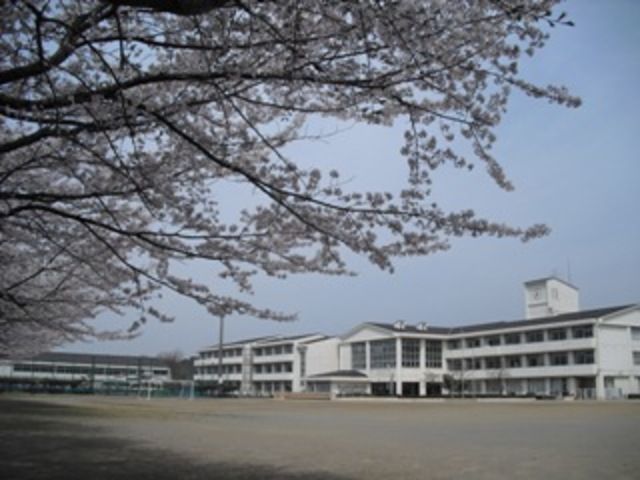 その他　多摩市立鶴牧中学校（その他）まで840m