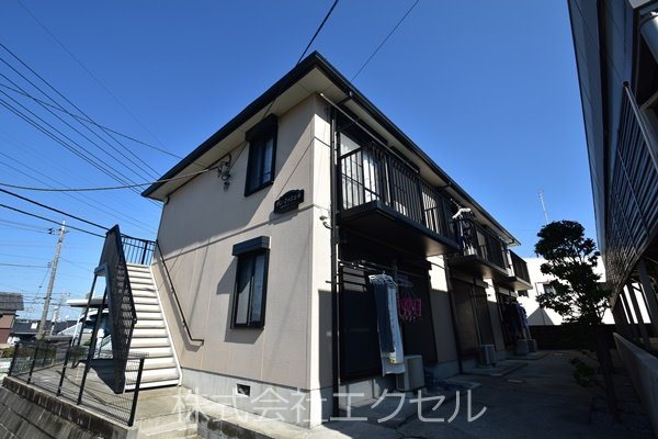 建物外観　駅徒歩９分で通勤通学便利な物件です。