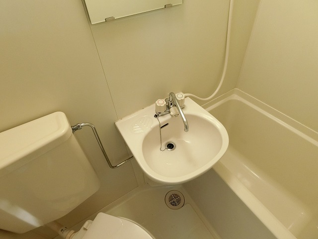 洗面設備　※別部屋のイメージ写真です。