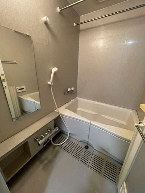 バス・シャワールーム　別部屋参考写真になります。