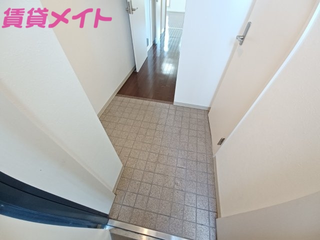 玄関　別部屋参照です。現状優先になります。