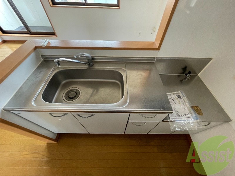 キッチン　こちらはキッチン。調理スペースもあり使いやすそうです。