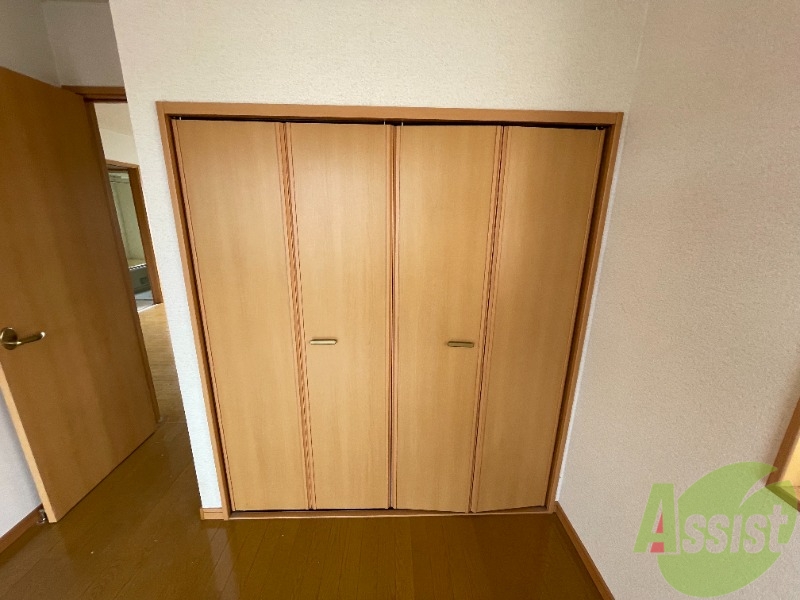 収納　クローゼットがありました。お洋服や荷物はここへ
