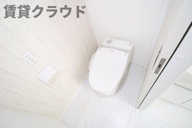 トイレ　人気の温水洗浄便座！