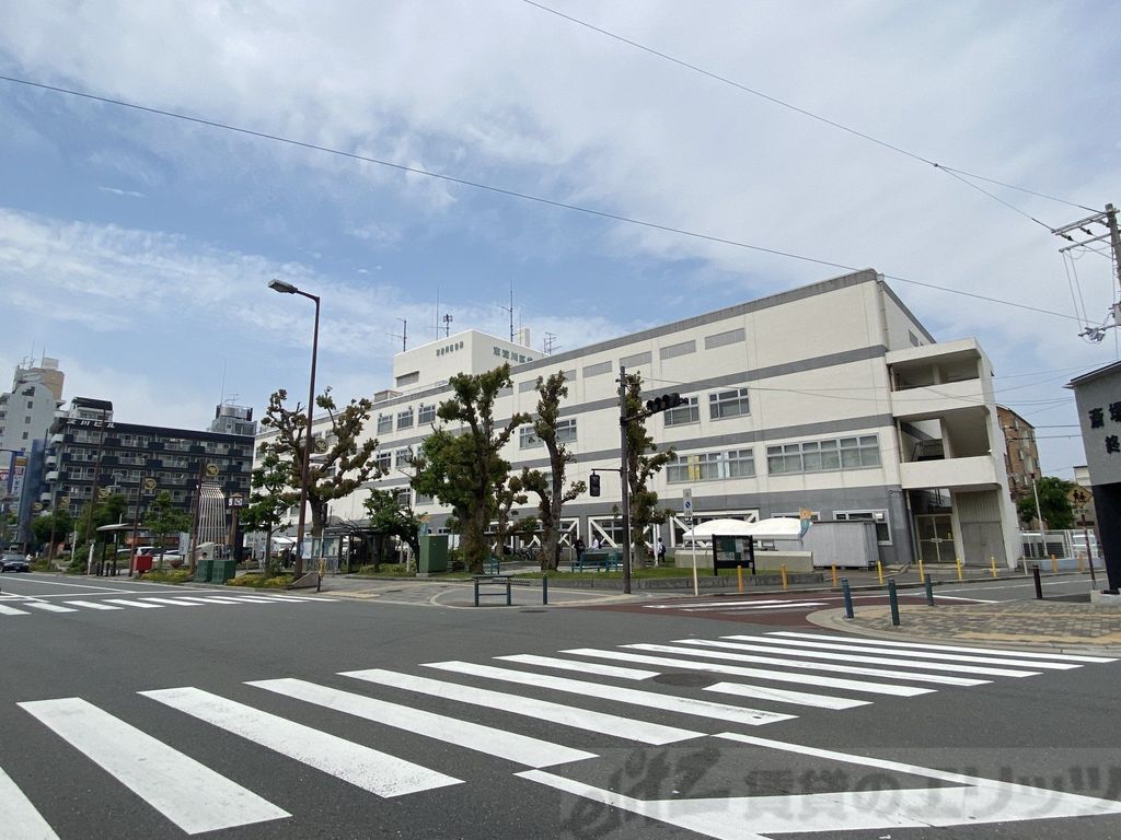 役所　大阪市東淀川区役所（役所）まで300m