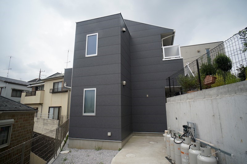 建物外観　2018年築のきれいな建物です♪