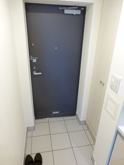 玄関　段差の少ない玄関です