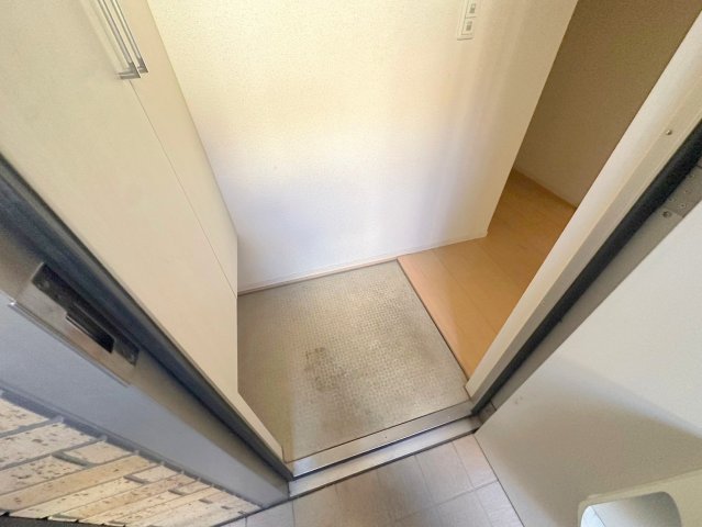 玄関　落ち着いたおしゃれな玄関です。