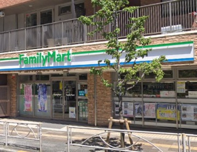 コンビニ　ファミリーマート高輪一丁目店（コンビニ）まで360m