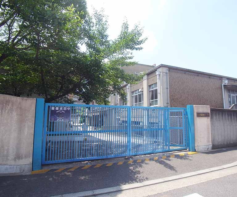 小学校　池田東小学校（小学校）まで320m