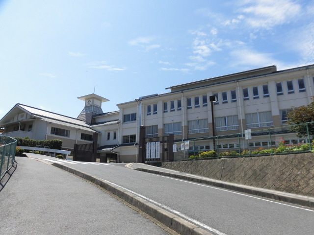 小学校　恵那市立大井小学校（小学校）まで595m