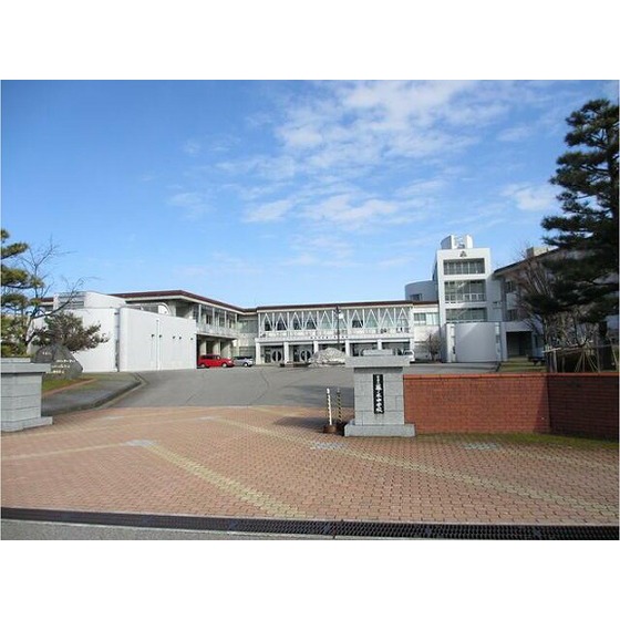 中学校　富山市立藤ノ木中学校（中学校）まで1177m