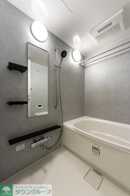 バス・シャワールーム　※写真は同タイプ住戸です。