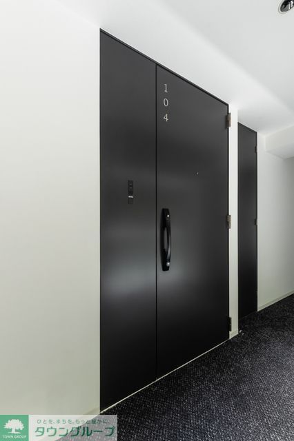 玄関　※写真は同タイプ住戸です。