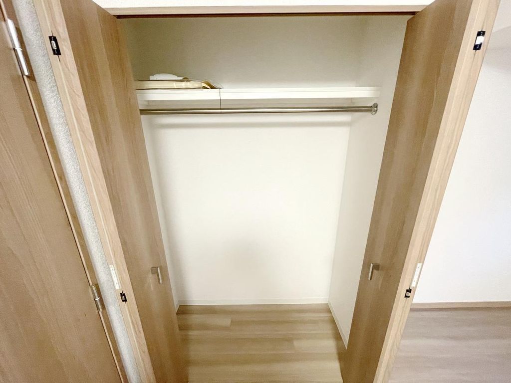 収納　同じタイプの別部屋写真