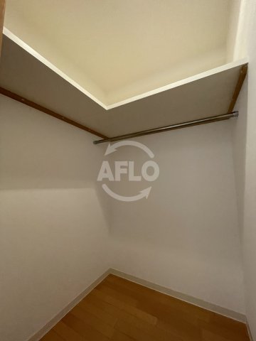 収納　アーデンタワー靭公園　ウォークインクローゼット