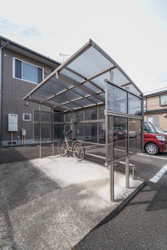 建物外観　駐輪場