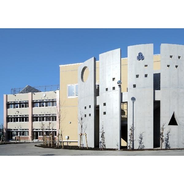 中学校　世田谷区立砧中学校（中学校）まで237m