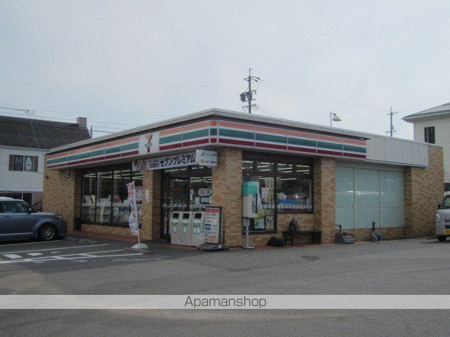 コンビニ　セブンイレブン（コンビニ）まで519m