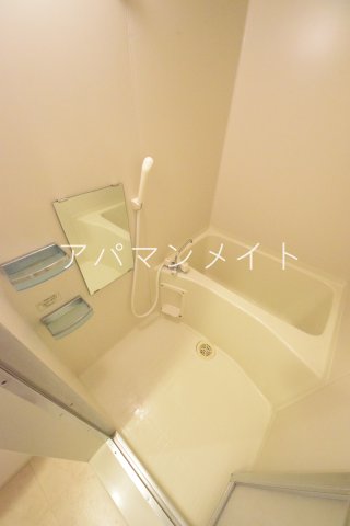 バス・シャワールーム　こちらで疲れを癒してください