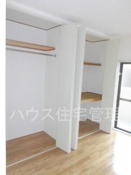 収納　クローゼット
