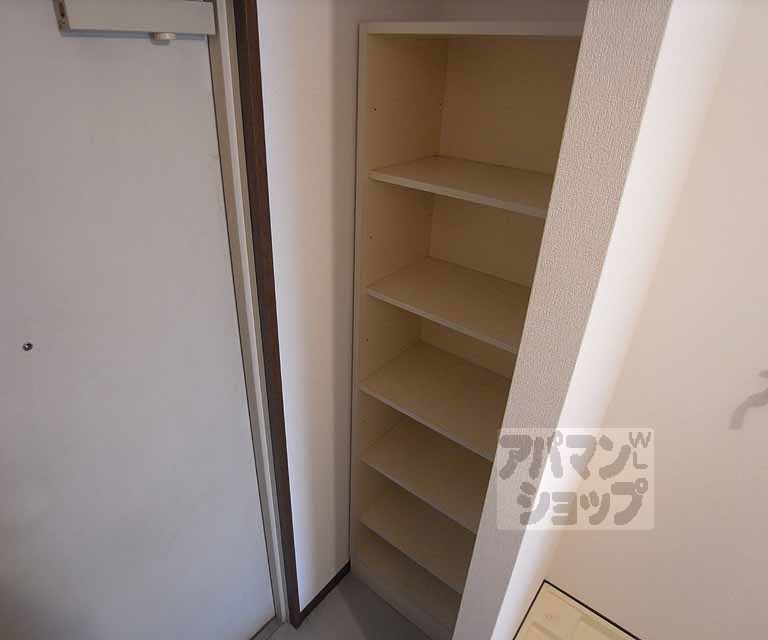 収納　たくさん入る靴箱です。