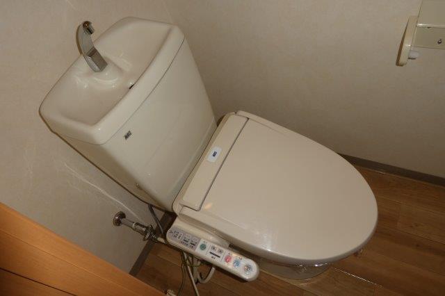 ＪＲ山陽本線 倉敷駅 徒歩22分 2階建 築20年のトイレ写真