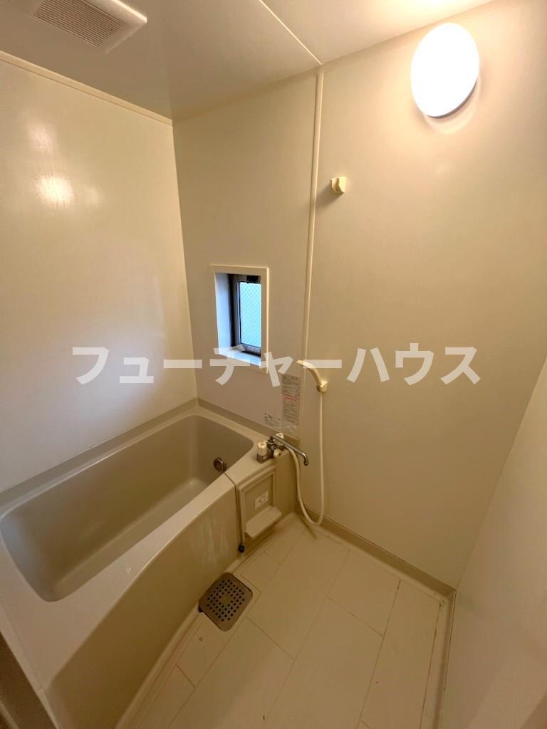 バス・シャワールーム　※B101号室の画像です