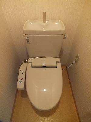 トイレ　温水洗浄便座あり